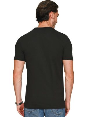 Casual Classics Classic Combed 150 Muscle Fit Tee Adult - Image 5